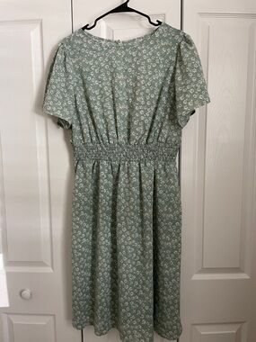 SHEIN Sage Green Floral Midi Dress